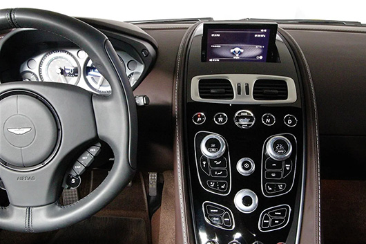 Сделать ключ для автомобиля Aston Martin с чипом