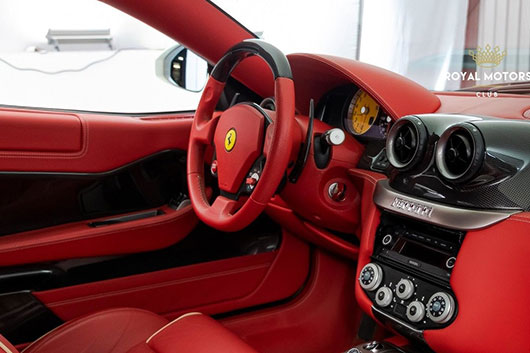 Сделать ключ для автомобиля Ferrari с чипом
