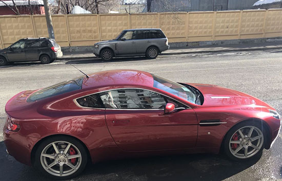 Заблокирован руль ASTON MARTIN