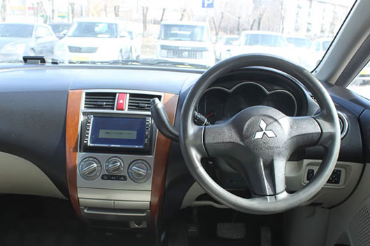 Заклинило замок зажигания Mitsubishi